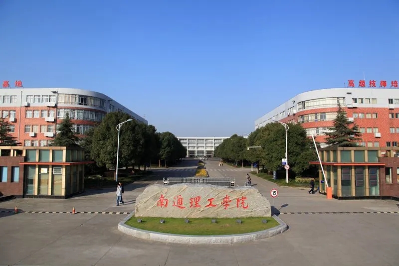 合作共赢谋发展，校企互动谱新篇——TCG彩票
中国(图1)