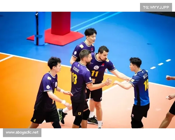 上海男排3-0战胜菲律宾迎首胜 B组第二携大板晋级亚冠八强 上海男排3-0战胜菲律宾迎首胜 B组第二携大板晋级亚冠八强
