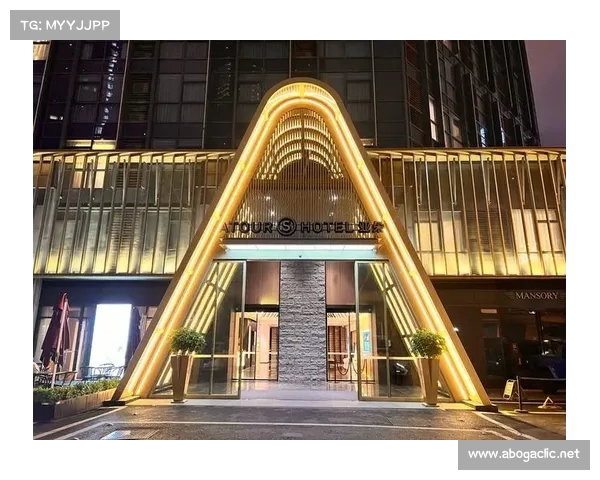 亚朵酒店里悄无声息的故事中,挤满了那些偷偷开房的中年女人们的心事 亚朵酒店里悄无声息的故事中,挤满了那些偷偷开房的中年女人们的心事